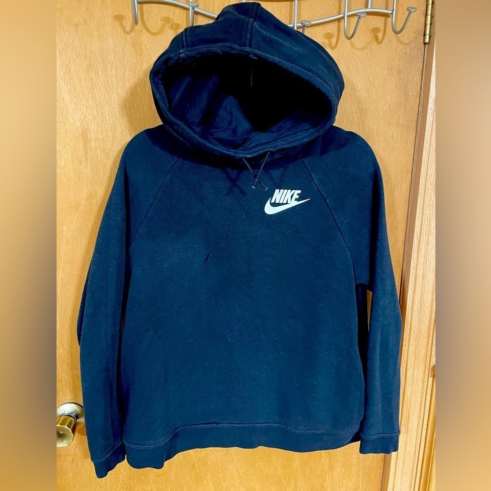 NIKE- black hooded pull over
